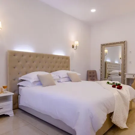 Summer Breeze Luxury Konukevi