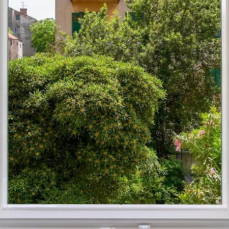 Summer Breeze Luxury Guest house 4*