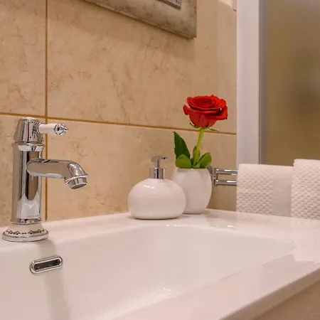 Summer Breeze Luxury Pensión