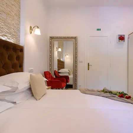 招待所 Summer Breeze Luxury 4*