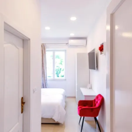 Pensión Summer Breeze Luxury 4*