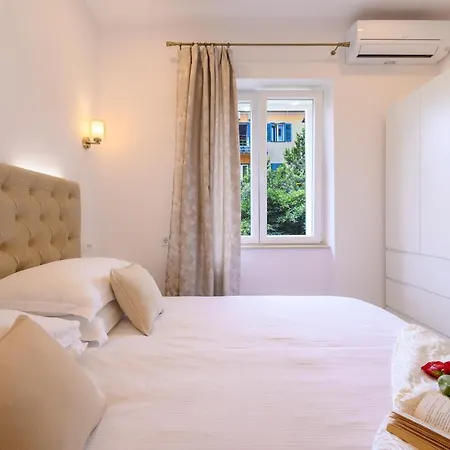 Summer Breeze Luxury